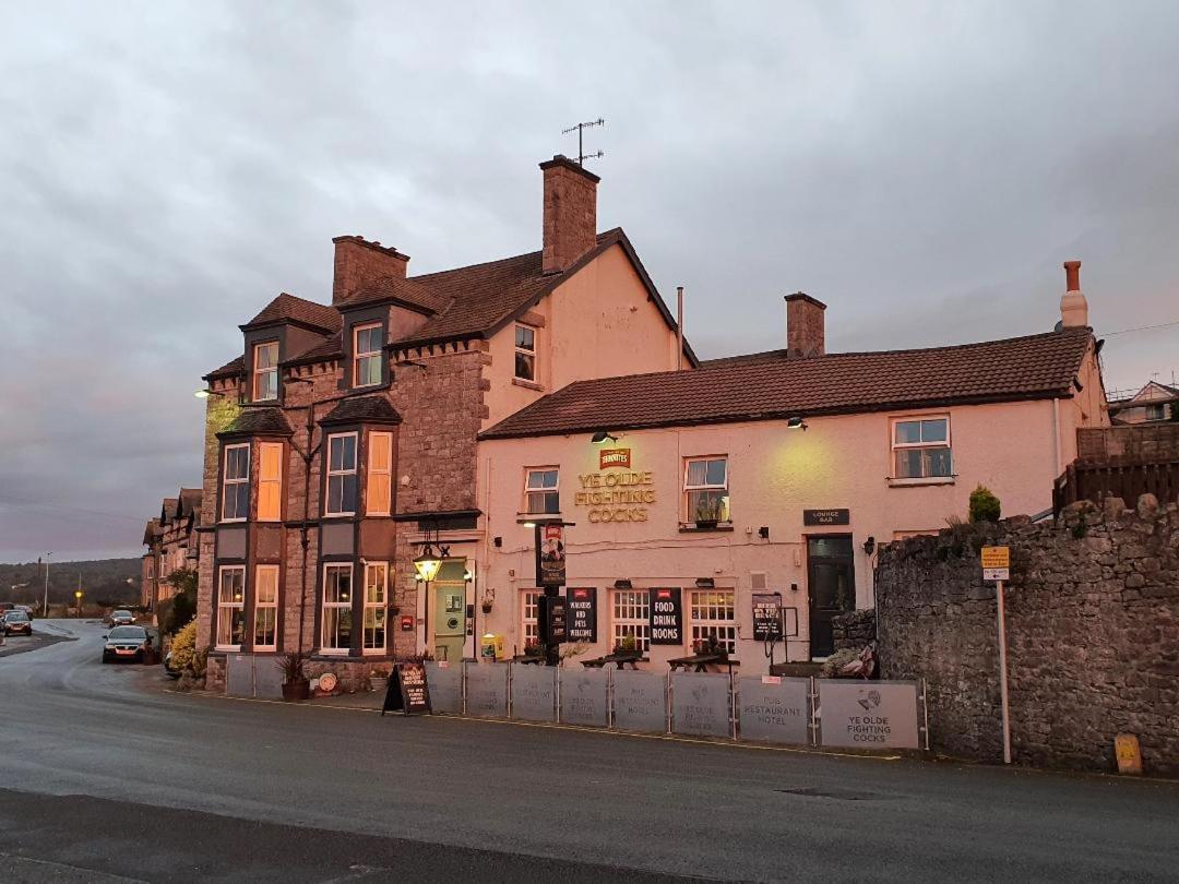 Ye Olde Fighting Cocks Hotel Arnside Exterior photo